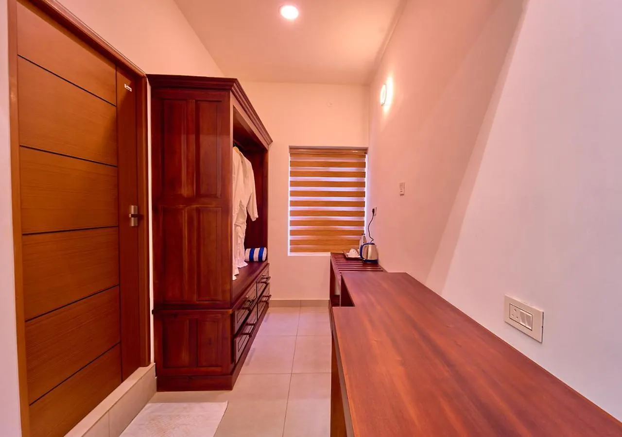 Voye Homes Signature Pool Resort Varkala , Just 950 M From Varkala Cliff And Beach 3*,